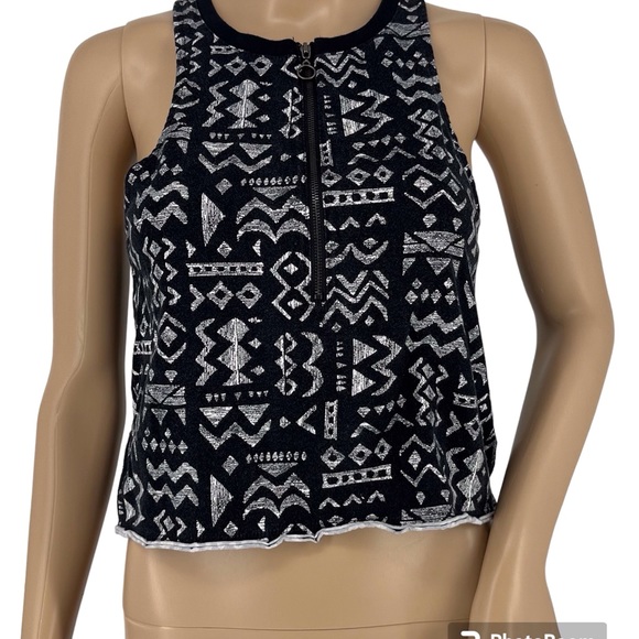 Silence + Noise crop top S sleeveless tribal Aztec black white zip - Picture 2 of 10